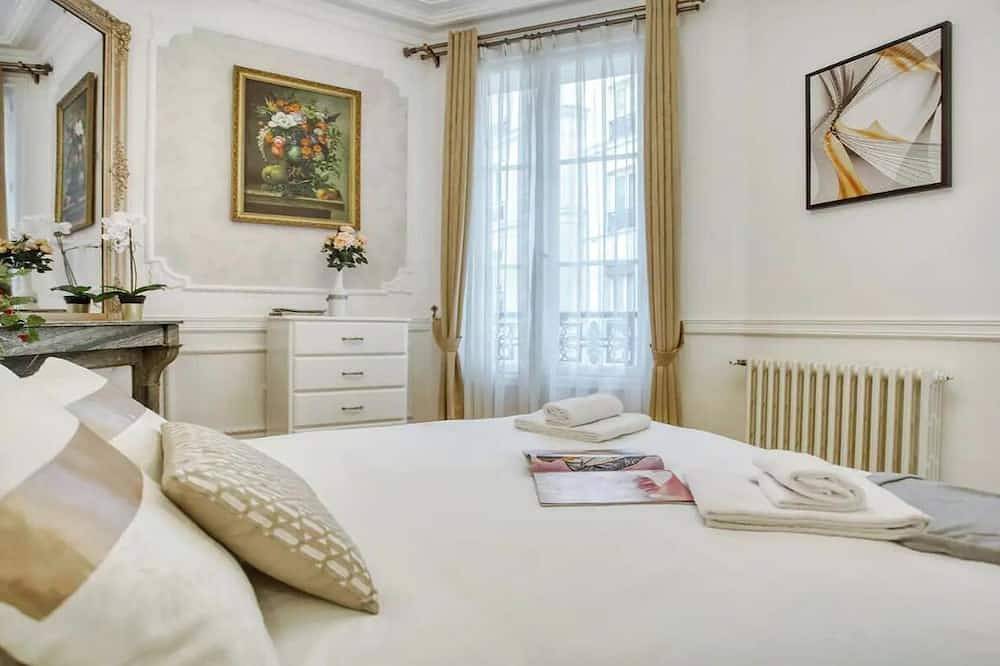 Appartamento intero, Rare !! Luxurious Parisian Haven Near Opera Garnier & Galeries Lafayette-250 Sqm in Parigi, Ile-de-France
