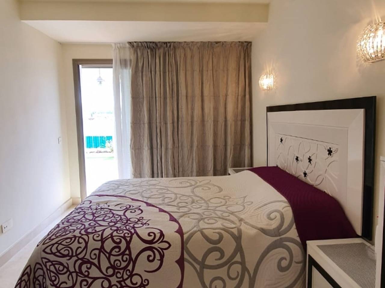Entire apartment, Luxury apartment in La Caleta near restaurants in La Caleta, Adeje
