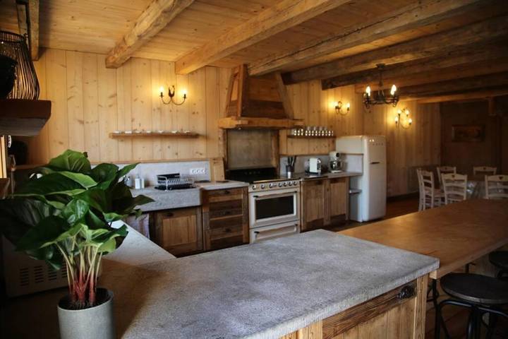 Gîte pour 8 personnes, avec vue et jardin, adapté aux familles à Les Fourgs - 2