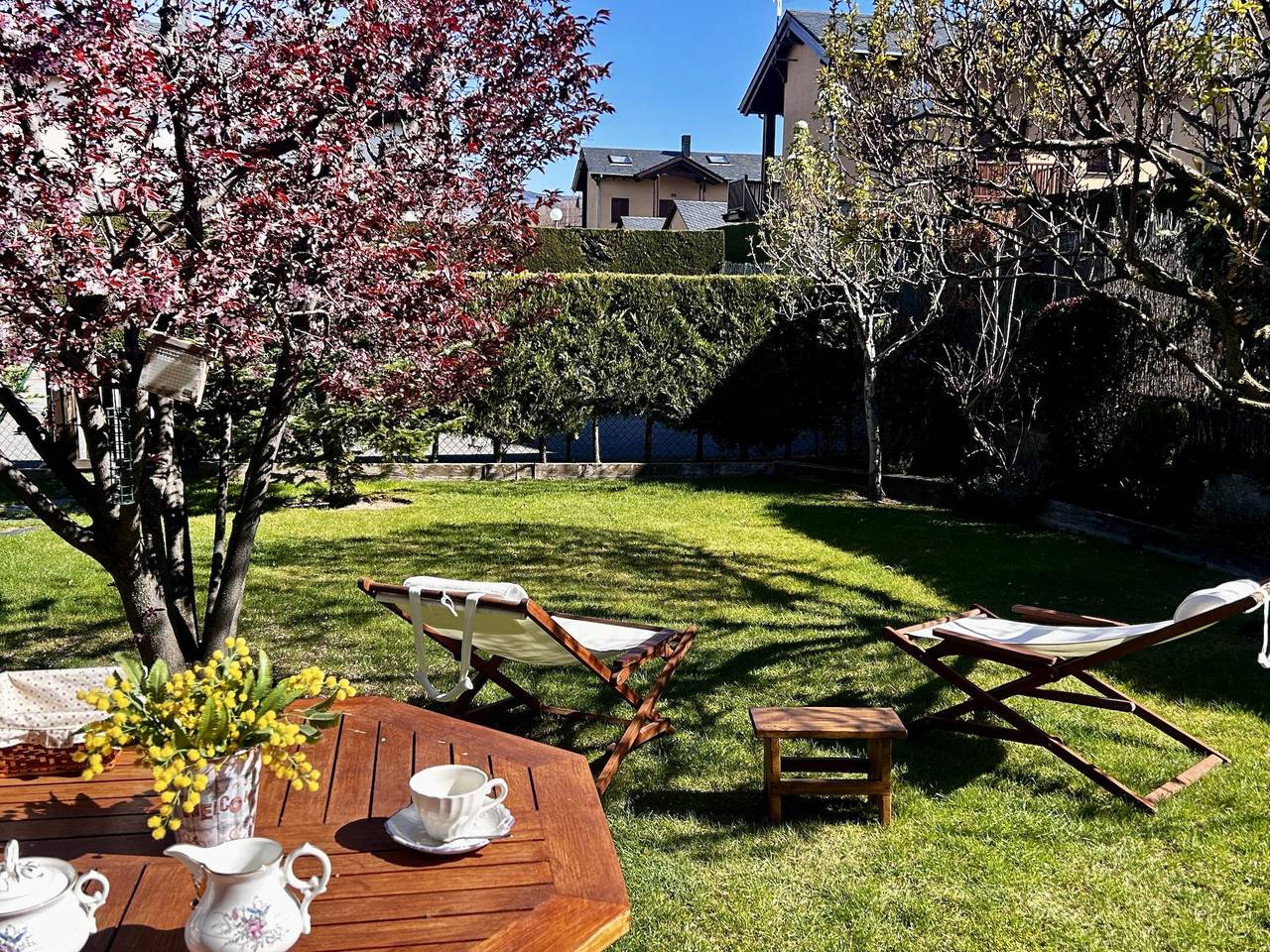 Townhouse 2 rooms, Great Garden, Fireplace, Views & Wi-Fi in Osséja, Parc naturel régional des Pyrénées catalanes