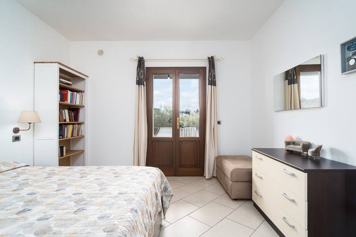 Casa vacanze 'La Giara' con terrazza privata e aria condizionata in Orosei, Golfo di Orosei