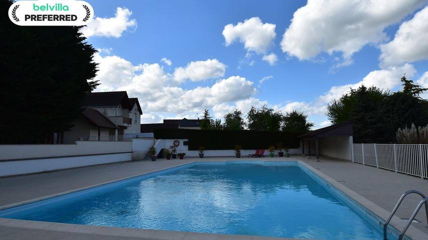 Location de vacances pour 7 personnes, avec jardin et piscine