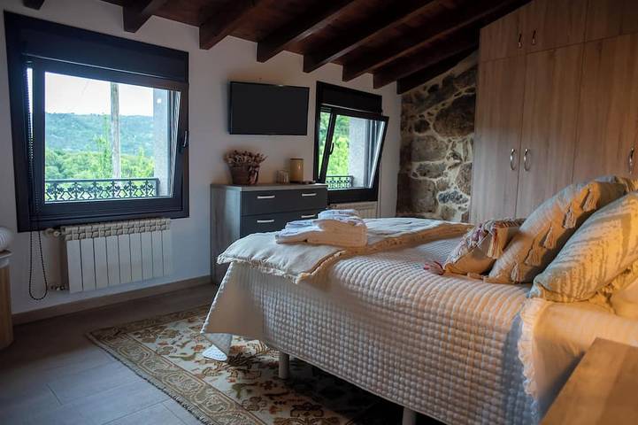 Complete 4 Bedroom House near Termas de Bande and Lobios - Villa Limia in Lobeira, Orense Région
