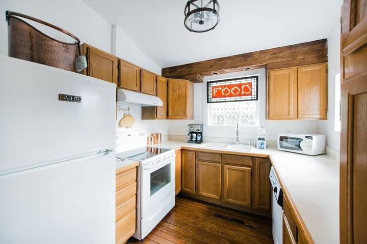 Vacation rental for 6 people, with yard in Savannah