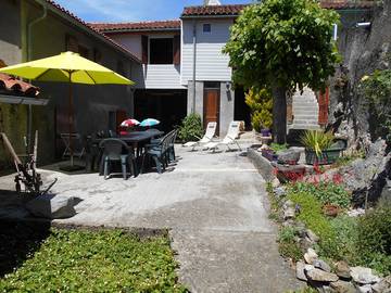 Gîte pour 9 personnes, avec jardin et balcon dans les Hautes-Pyrénées