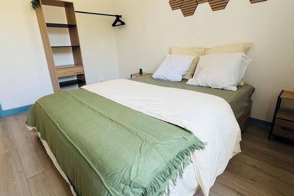 Apartamento entero, Appart' cosy + billard, à Bort in Bort-les-Orgues, Parque Natural Regional Volcans d'Auvergne