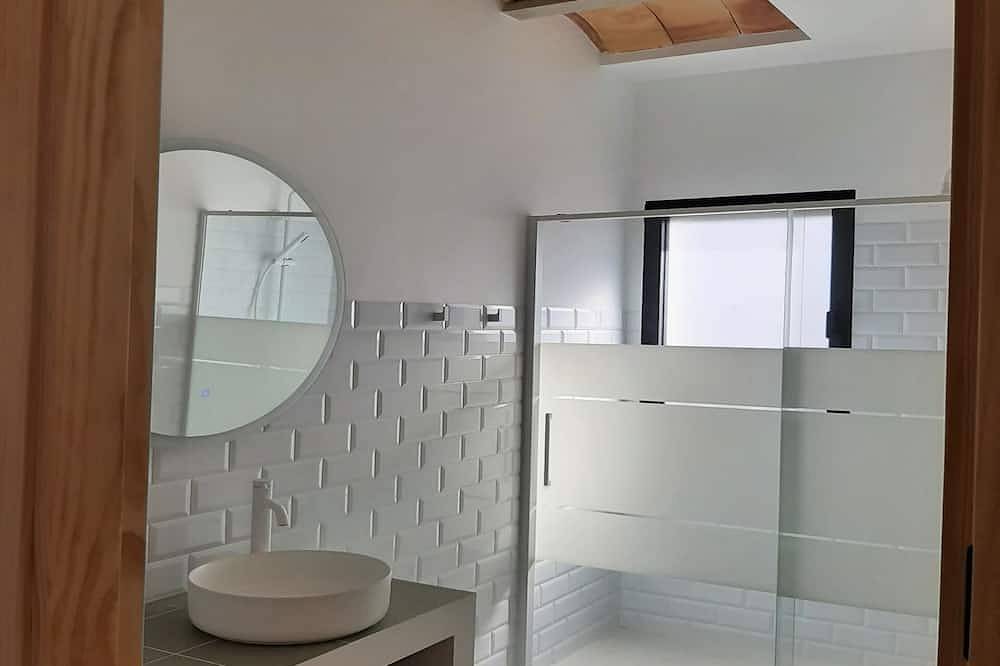 Charming reservoir house in Biar, Alicante Inland