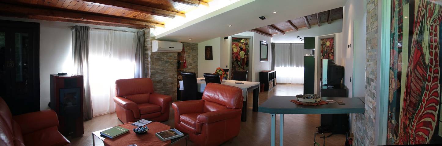 Ferienwohnung für 5 Personen, mit Balkon/Terrasse und Whirlpool sowie Ausblick