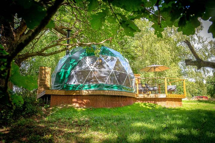 Holiday home for 4 people, with Hot tub and Garden in Kent
