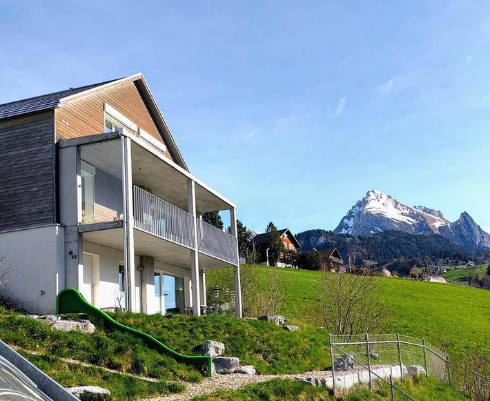 Ferienwohnung für 4 Personen, mit Terrasse und Garten sowie Ausblick in Unterwasser