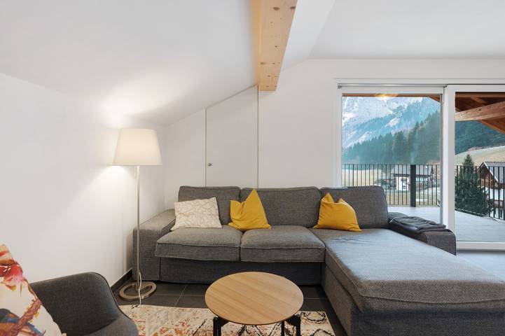 Ganze Wohnung, Apartment 'Talferblick Stern' mit Bergblick, privater Terrasse und Wlan in Sarnthein, Sarntal