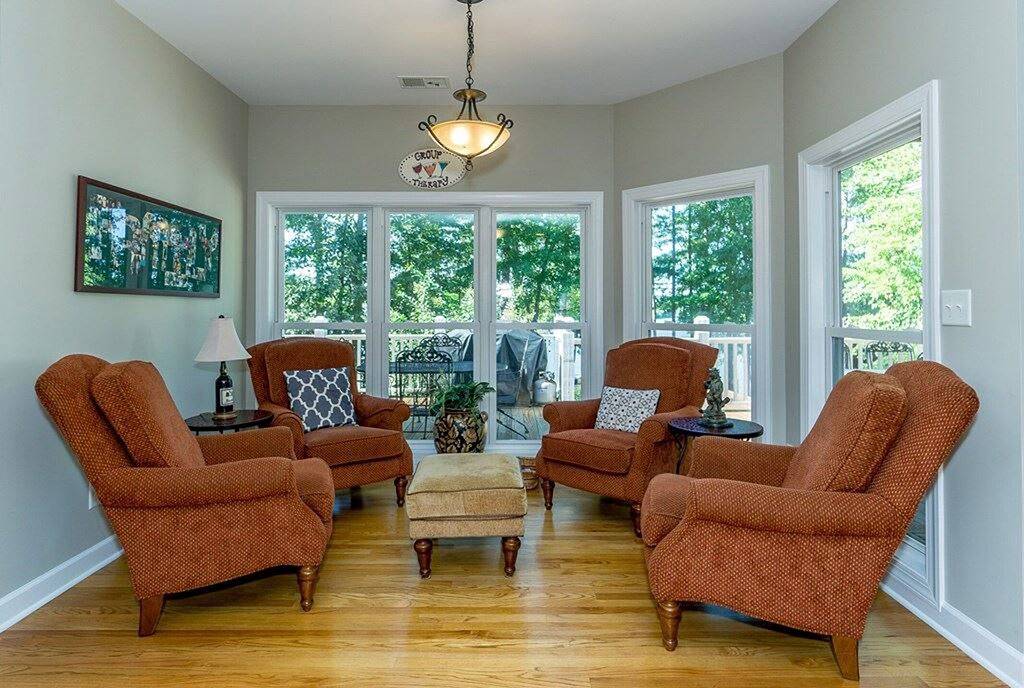 Tiefes Wasser, Kajak, Wasserwippe / Matte, Paddleboards, Kanu, Billardtisch in Lake Gaston