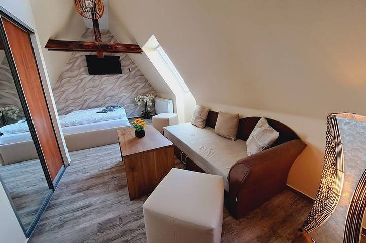 Wohnwagen für 3 Personen in Brandenburg - 4