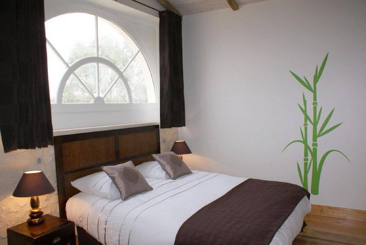 Three-Bedroom House in Fontaines-d'Ozillac, Région de Jonzac