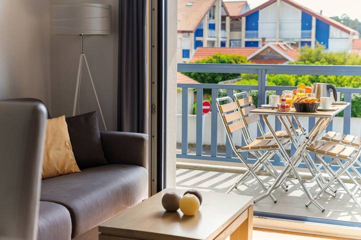 Hotel für 4 Personen, mit Balkon und Pool sowie Sauna in Biscarrosse Plage
