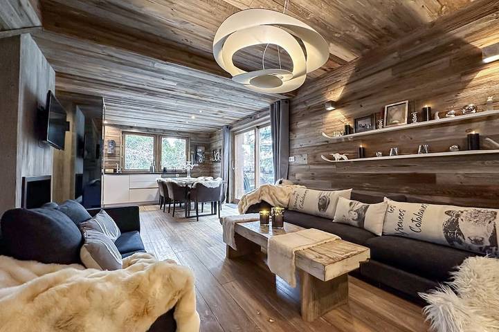 Chalet pour 10 personnes, avec jacuzzi ainsi que jardin et sauna à Bolquère