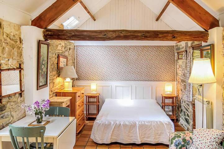 Location de vacances pour 3 personnes, avec jardin, animaux acceptés à Quettehou - 2