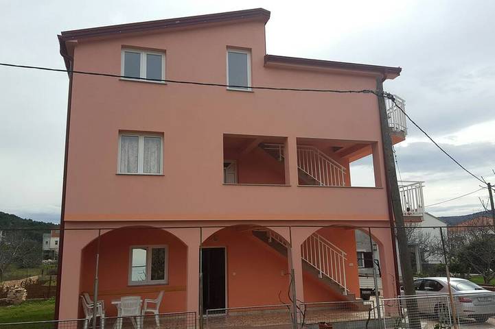 Vacation rental for 6 people, with balcony in Marina