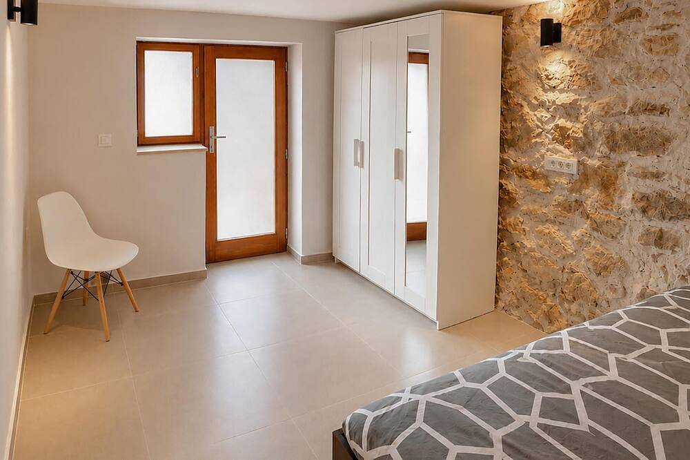 Amazing home in Podgradina in Novigradsko More, Zadar