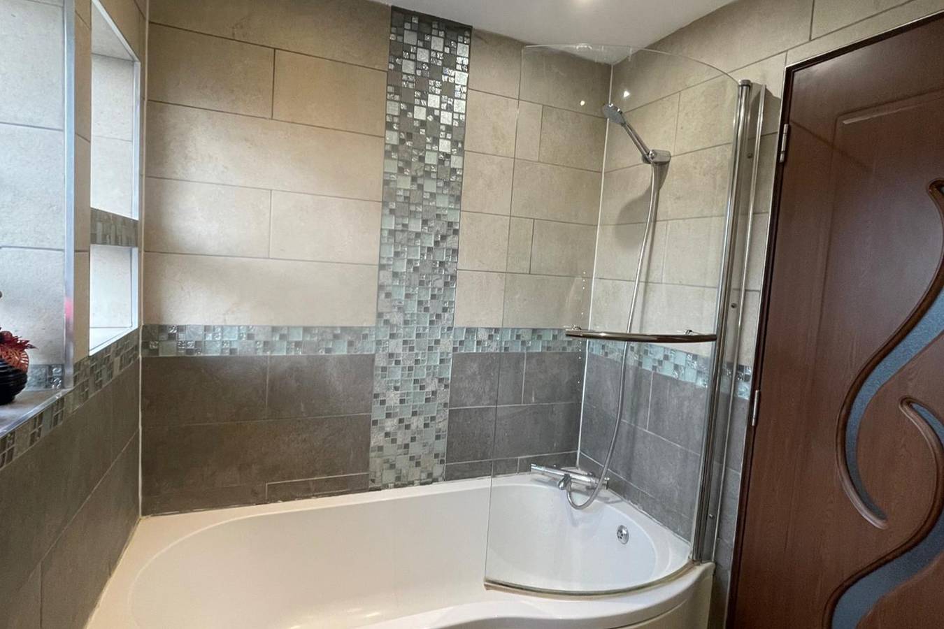 4-Bed Barnwell Retreat- Sleeps10, Garden & Parking in Stevenage, Hertfordshire