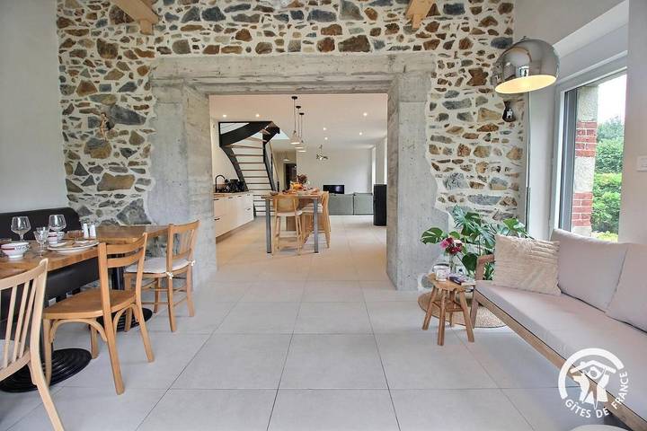 Location de vacances pour 6 personnes, avec terrasse et jardin à Plélo - 2