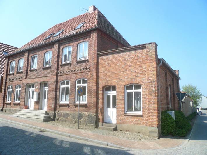 Ganze Wohnung, Charmante Wohnung in Dassow mit Terrasse und Gri in Dassow, Nordwestmecklenburg (Wismar und Umgebung)