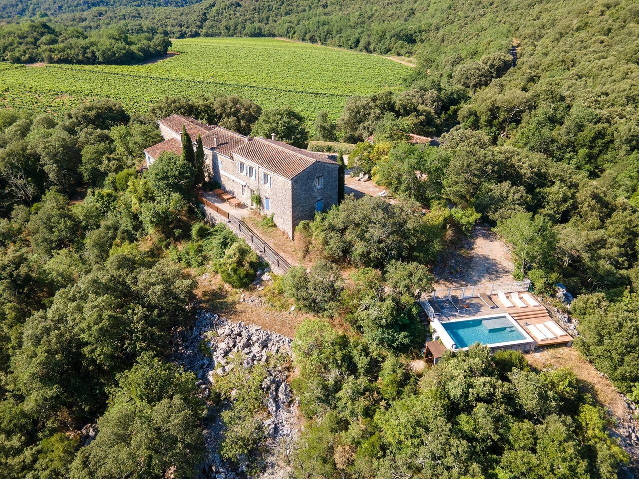 Maison de vacances "Les Hauts d'Issensac", pisicne et plages privées in Causse-de-la-Selle, Région de Lodève