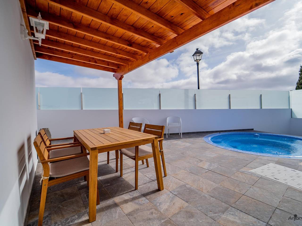 One bedroom villa with private heated Jacuzzi. in Tahiche, Teguise
