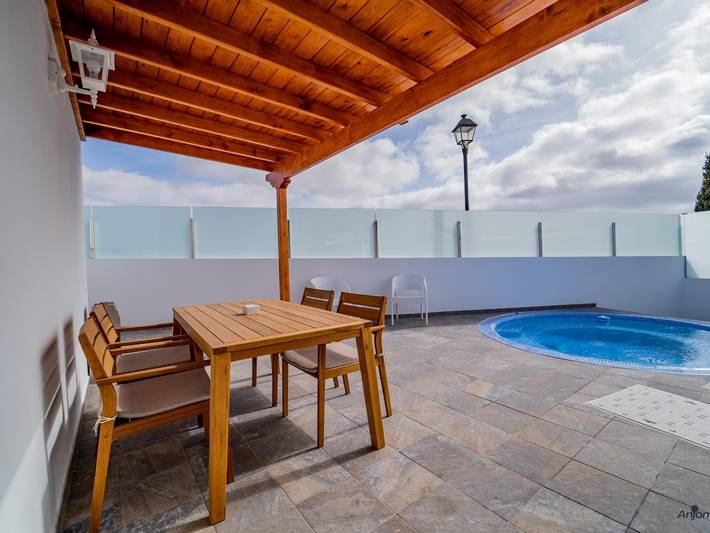 Ein Schlafsaal mit Jacuzzi, komplett privat. in Tahiche, Teguise