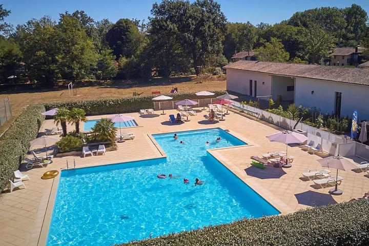 Villa für 4 Personen, mit Ausblick und Garten sowie Pool, mit Haustier - 1