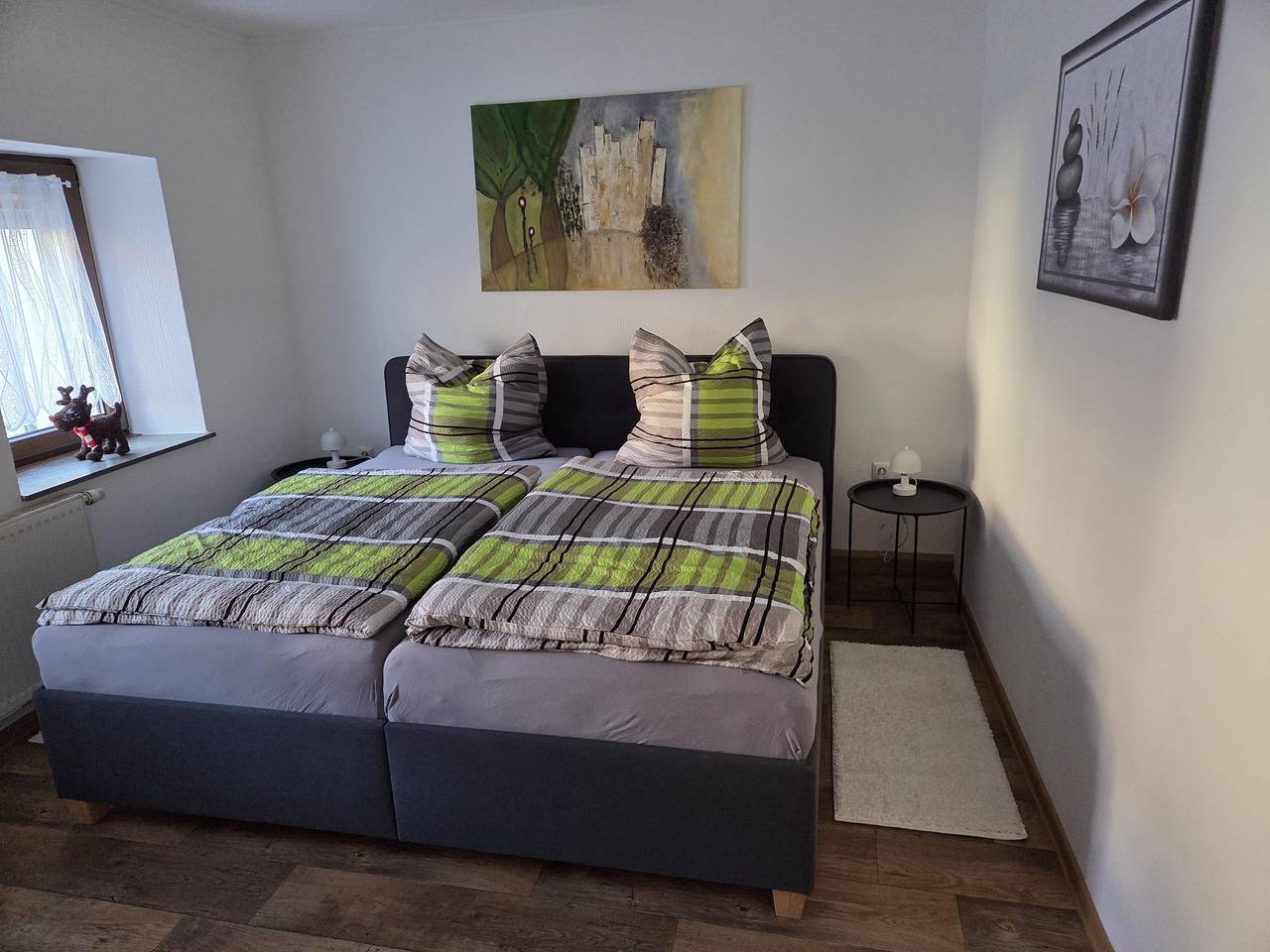 Ganze Ferienwohnung, 4-Bett-Ferienhaus Bad/Wc, 2 Schlafräume, ruhig in Wallenborn, Vulkaneifel
