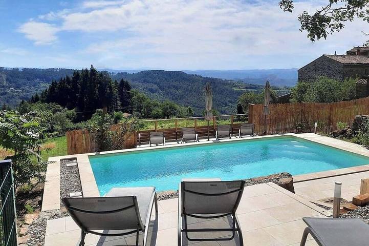 Ferienhaus für 7 Personen, mit Terrasse und Garten