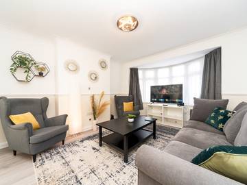 Holiday Home for 8 People in Bexley, London, Photo 2