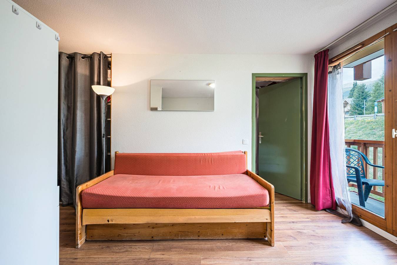 Apartamento entero, Apartamento 'Bds1 37 4/5 Plazas' con vistas a la montaña, balcón y Wi-Fi in Montgellafrey, Le Grand Domaine