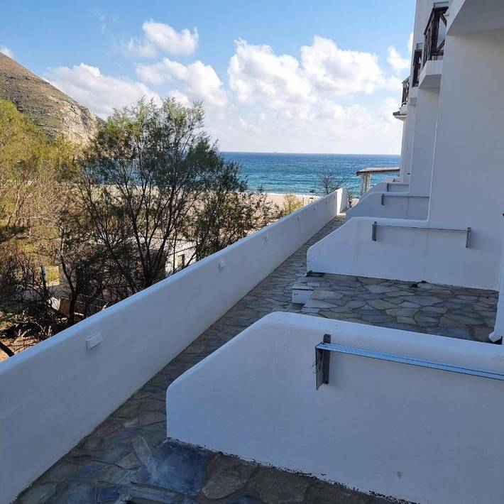 Gîte pour 2 personnes, avec jardin ainsi que vue et terrasse, animaux acceptés dans Carystos - 3