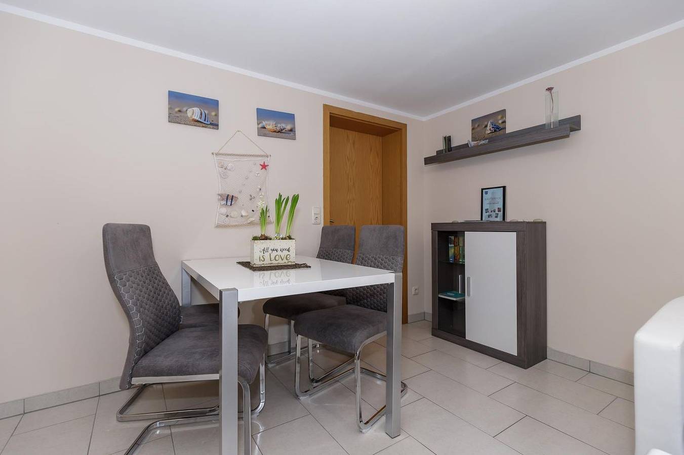 Ganze Wohnung, Schöne 2-Zimmer-Ferienwohnung mit Garten. in Kühlungsborn, Mecklenburgische Ostseeküste