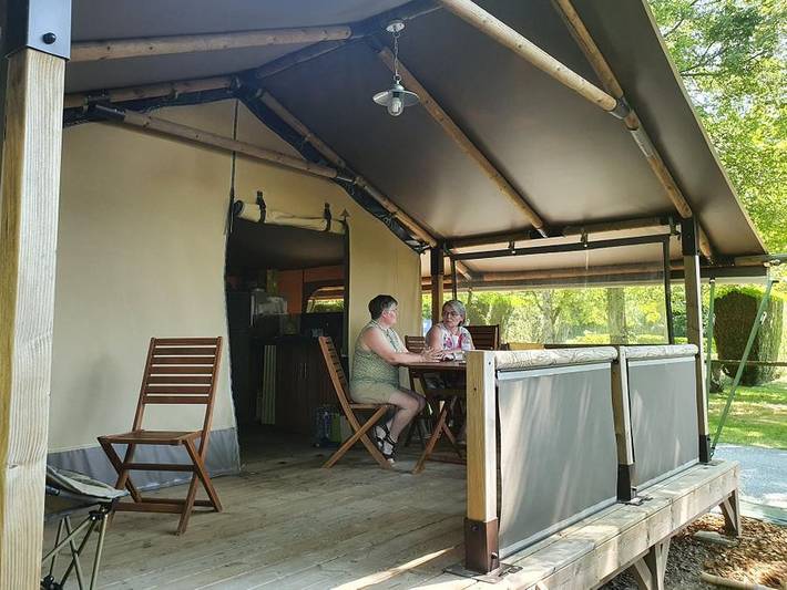 Tente pour 5 personnes, avec bassin pour enfant en Vendée - 4