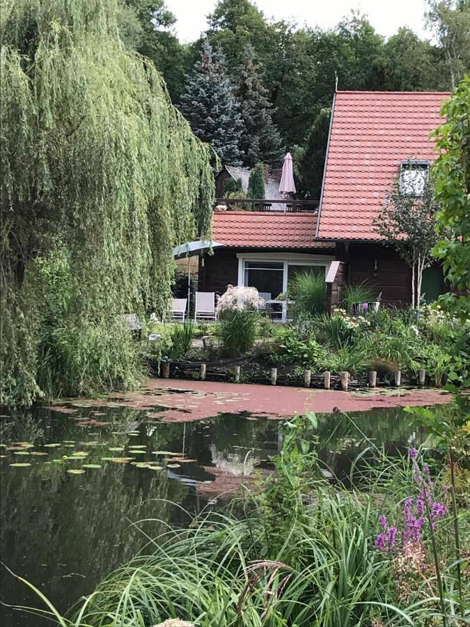 Ferienwohnung für 2 Personen, mit Terrasse und Garten sowie Seeblick und Ausblick in Burg (Spreewald)
