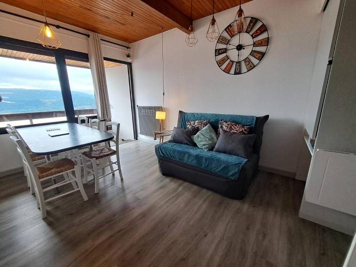 Gîte pour 6 personnes, avec balcon ainsi que vue et jardin dans La Banne d'Ordanche - 4