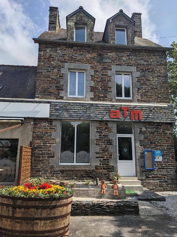 Maison de vacances pour 2 personnes, avec Terrasse ainsi que Jardin et Vue à Laniscat