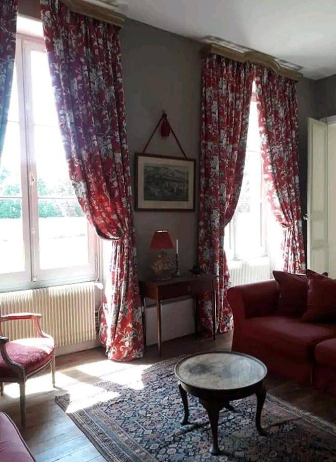 Six-Bedroom House in Saint-Julien-l'Ars, Vienne (France)