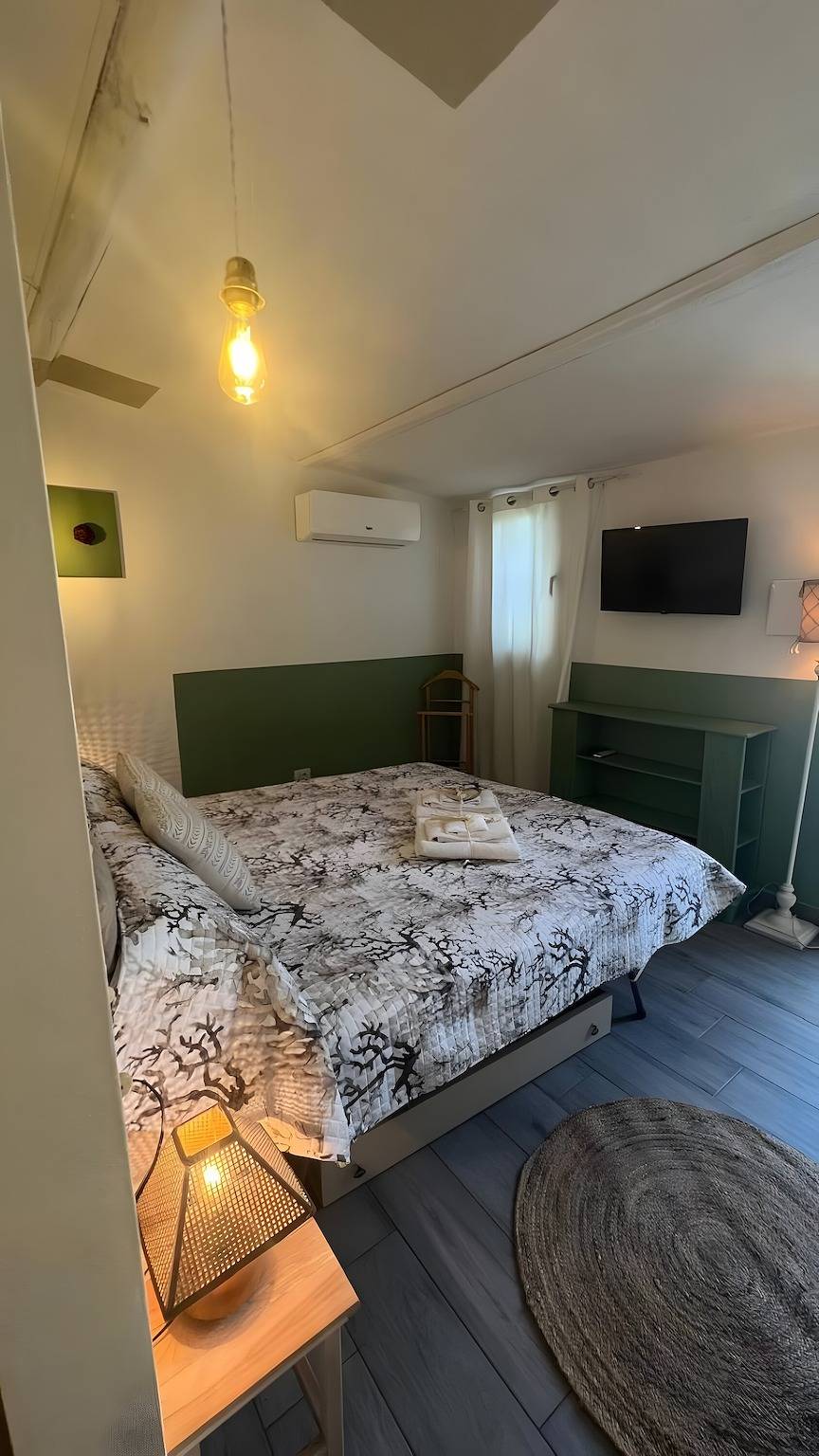 Appartement entier, Appartement 'Mia - Mare avec Jardin' avec Terrasse Privée, Wi-Fi et Climatisation in Santa Teresa di Gallura, Santa Teresa Gallura