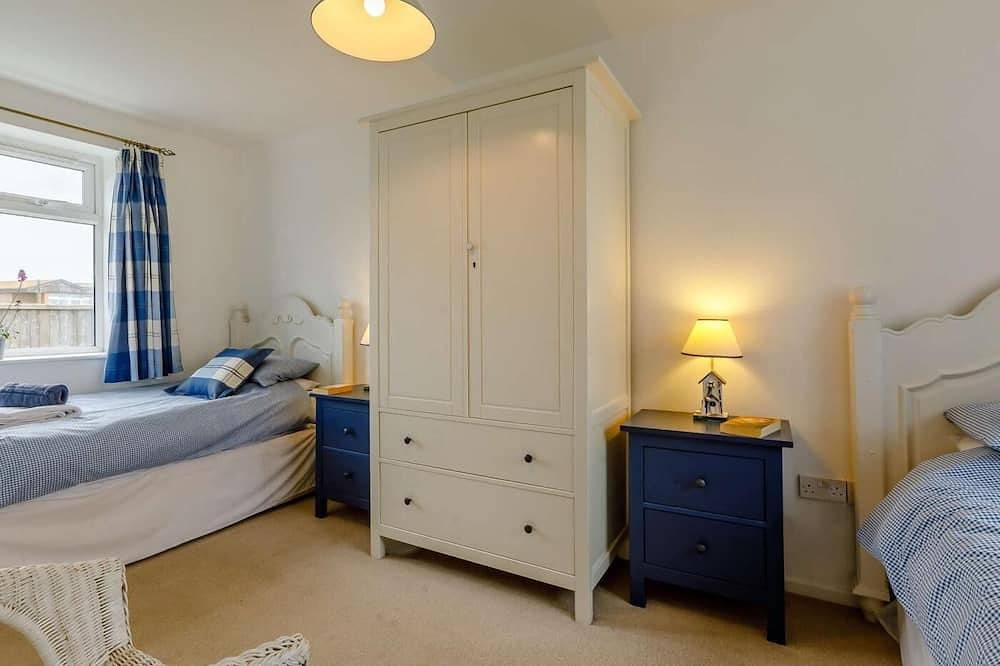 3 Bed in Bridport (oc-dc117) in West Bay, Dorset