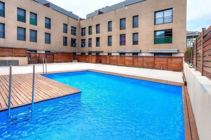 Gîte pour 4 personnes, avec Piscine à Colera