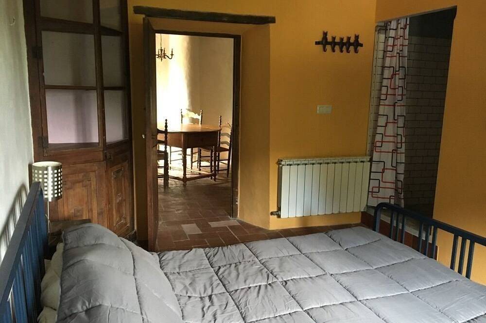 Beautiful 16 Century Farmhouse In The Middle Of Nature And Tranquility in Sant Ferriol, Garrotxa