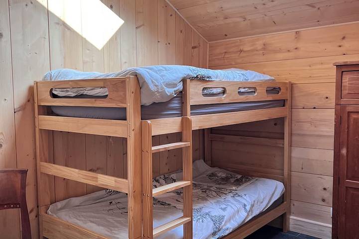 Ganze Wohnung, Attractive apartment *** in the French alps, in farmhouse from 1751 by the river in Mieussy, Region Bonneville