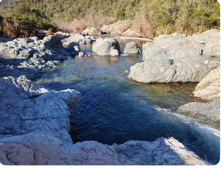 Gîte pour 8 personnes, avec terrasse à Manso (homonymie) - 3