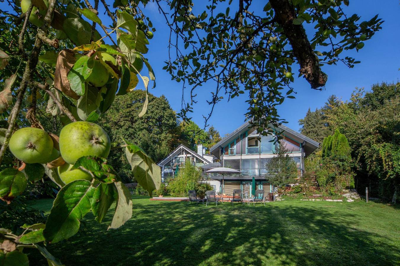 Ganze Ferienwohnung, Moderne Loft Wohnung mit Seeblick in Utting, Ammersee