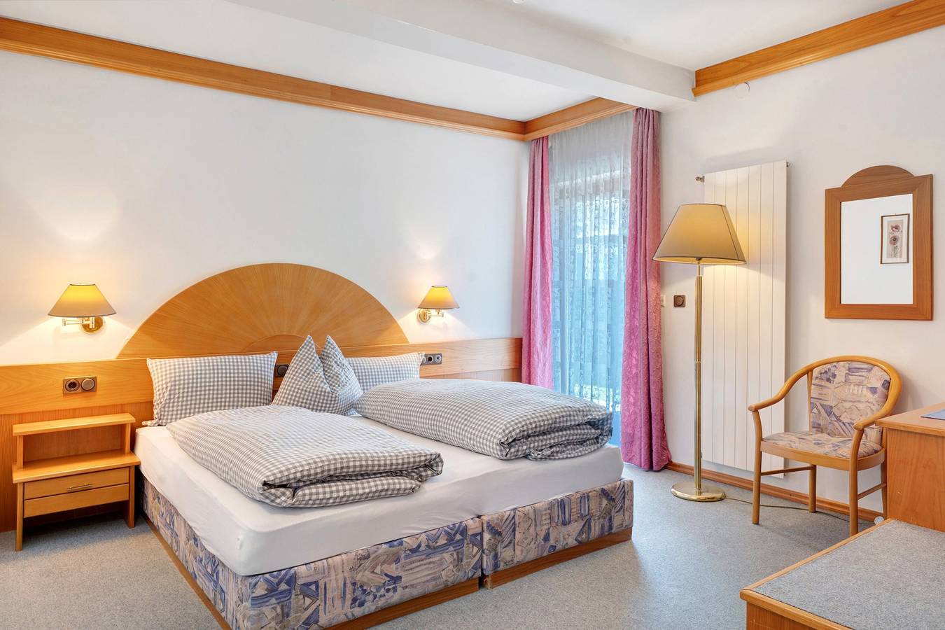 Zimmer „Bb Pattis 2P“ mit Bergblick, Balkon und Wlan in Thuins, Sterzing