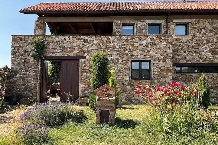 Casa de vacaciones para 6 personas, con terraza y jardín - 1
